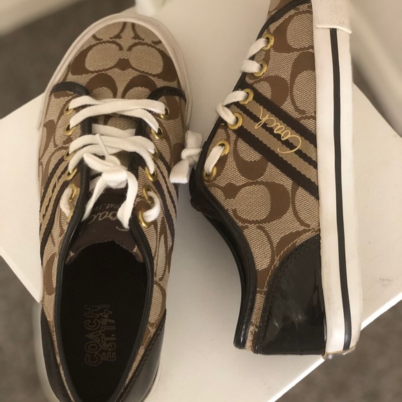 Coach Shoes - Picture 4 of 4